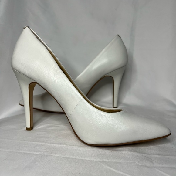 Gianni Bini White Leather Heels - Picture 3 of 7